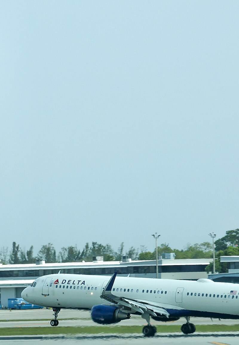 N338DN - Airbus