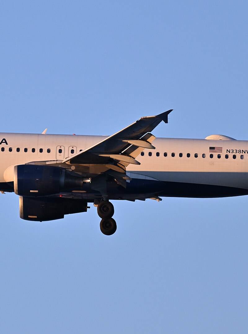 N338NW - Airbus