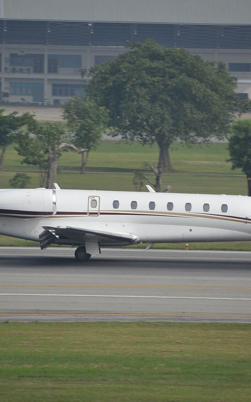 N338TM - Business jet