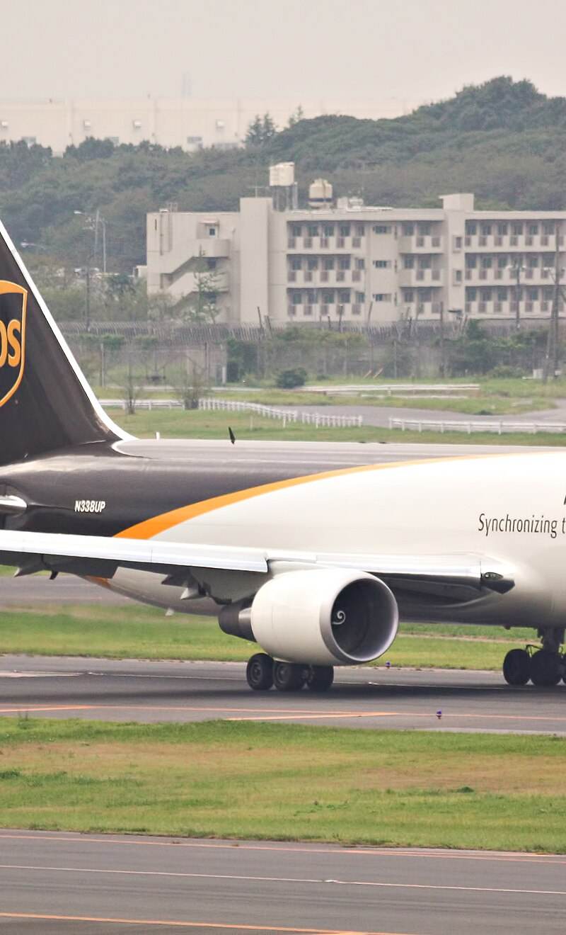 N338UP - Twin-engine aircraft