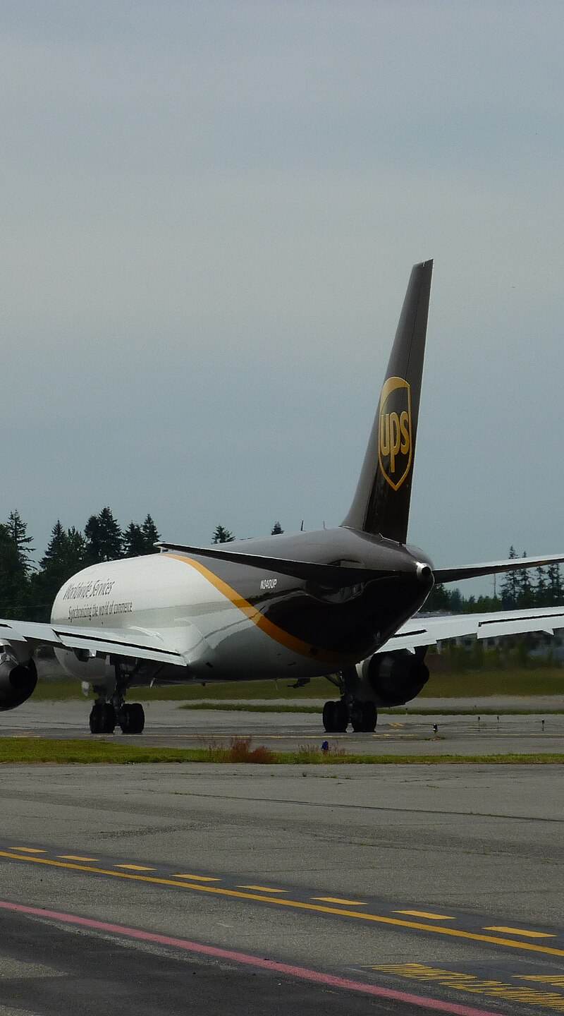 N340UP - Twin-engine aircraft