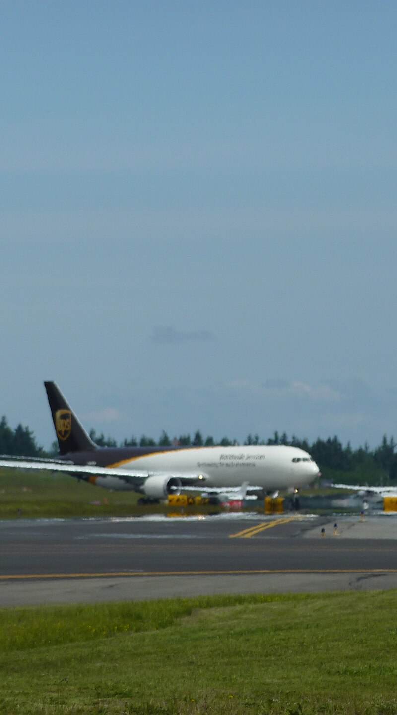 N340UP - Boeing