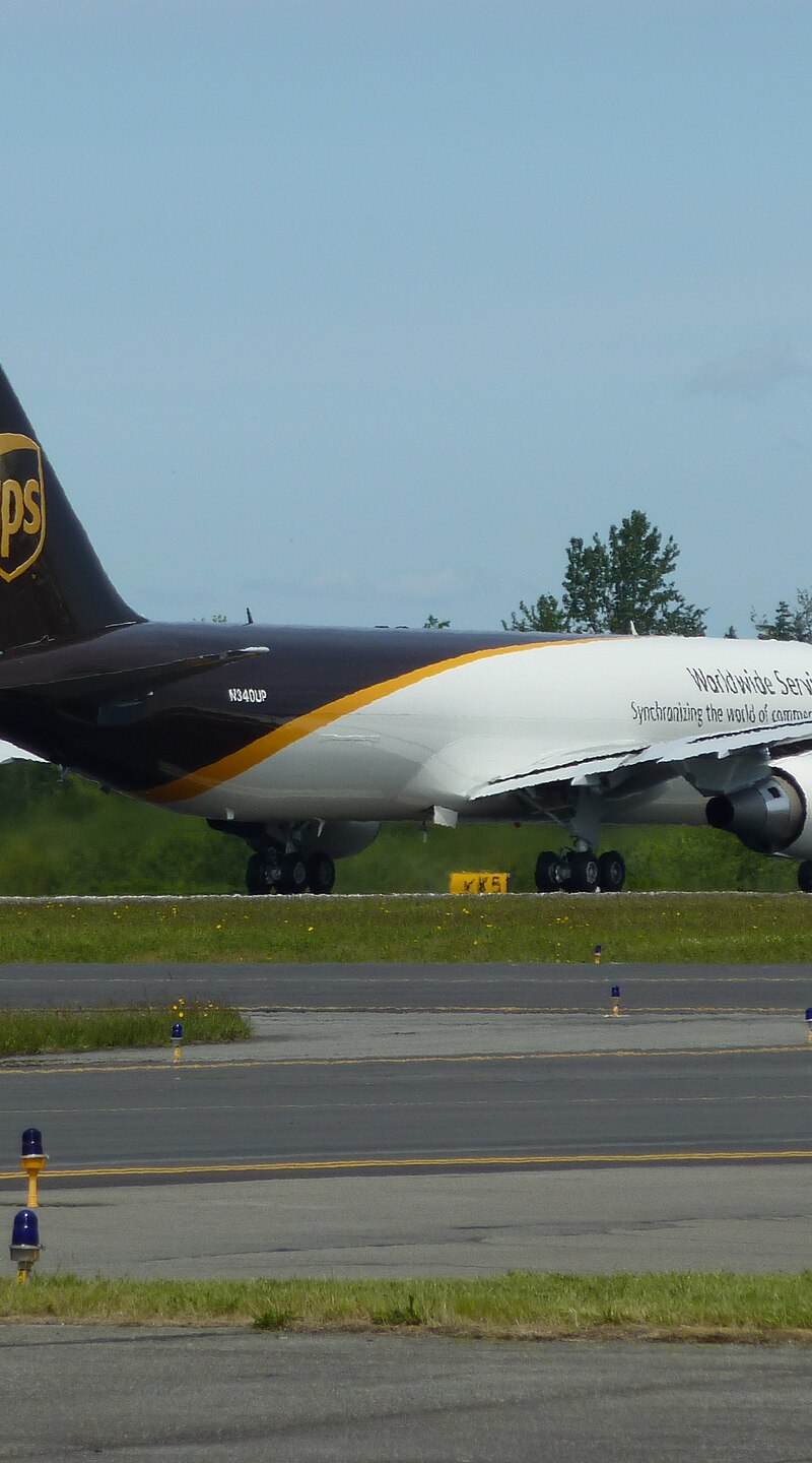 N340UP - Boeing