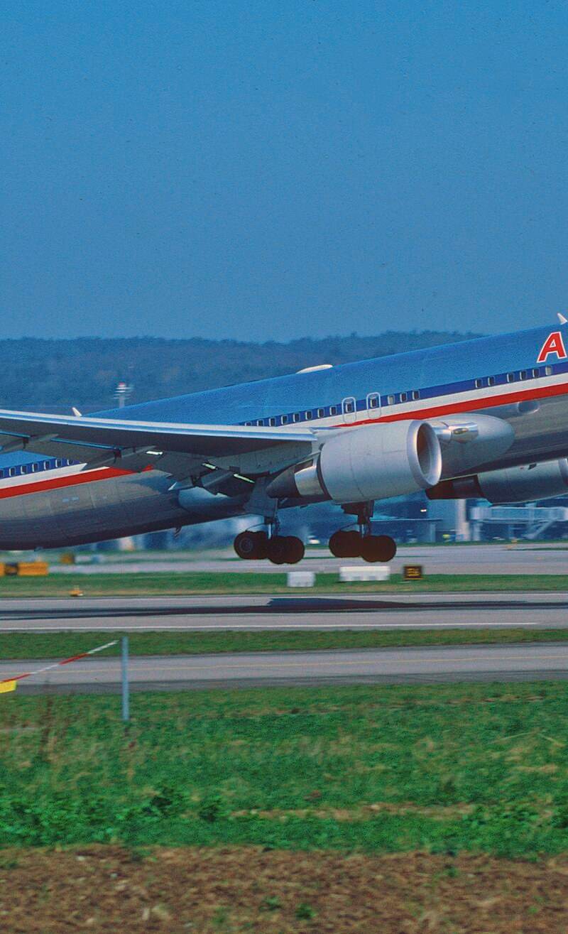 N342AN - Twin-engine aircraft