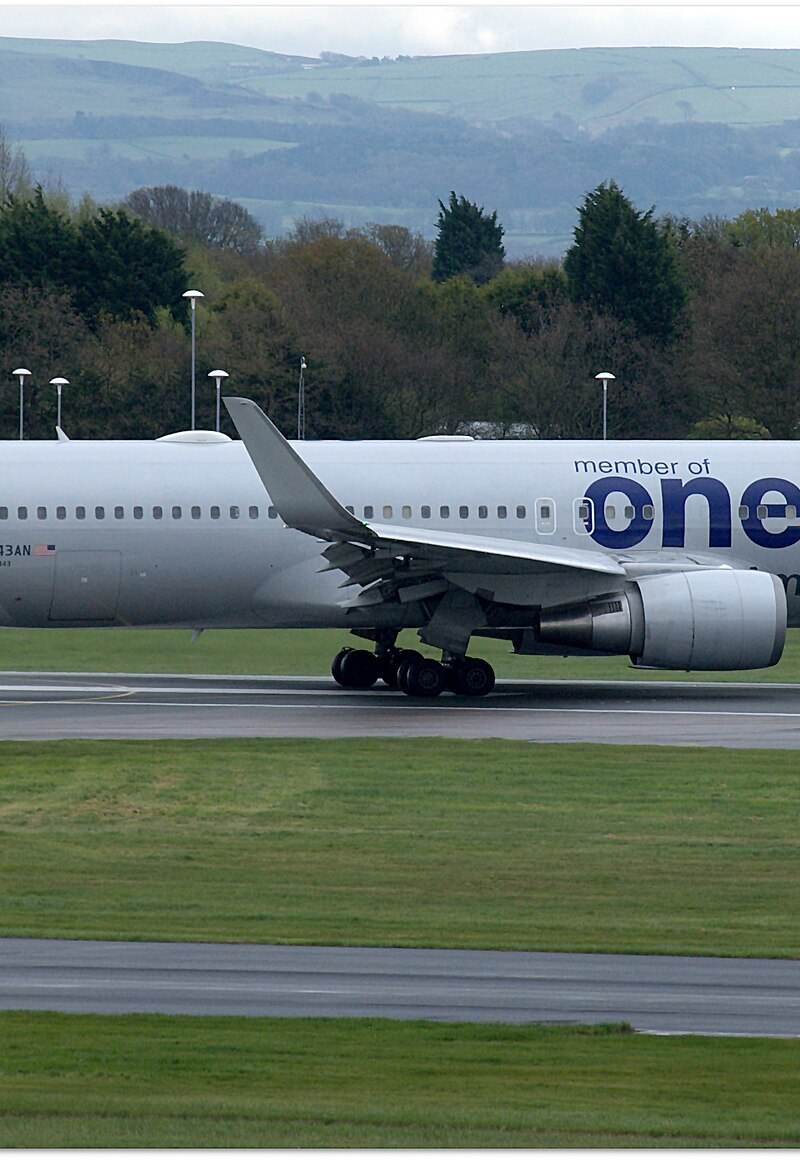 N343AN - Twin-engine aircraft