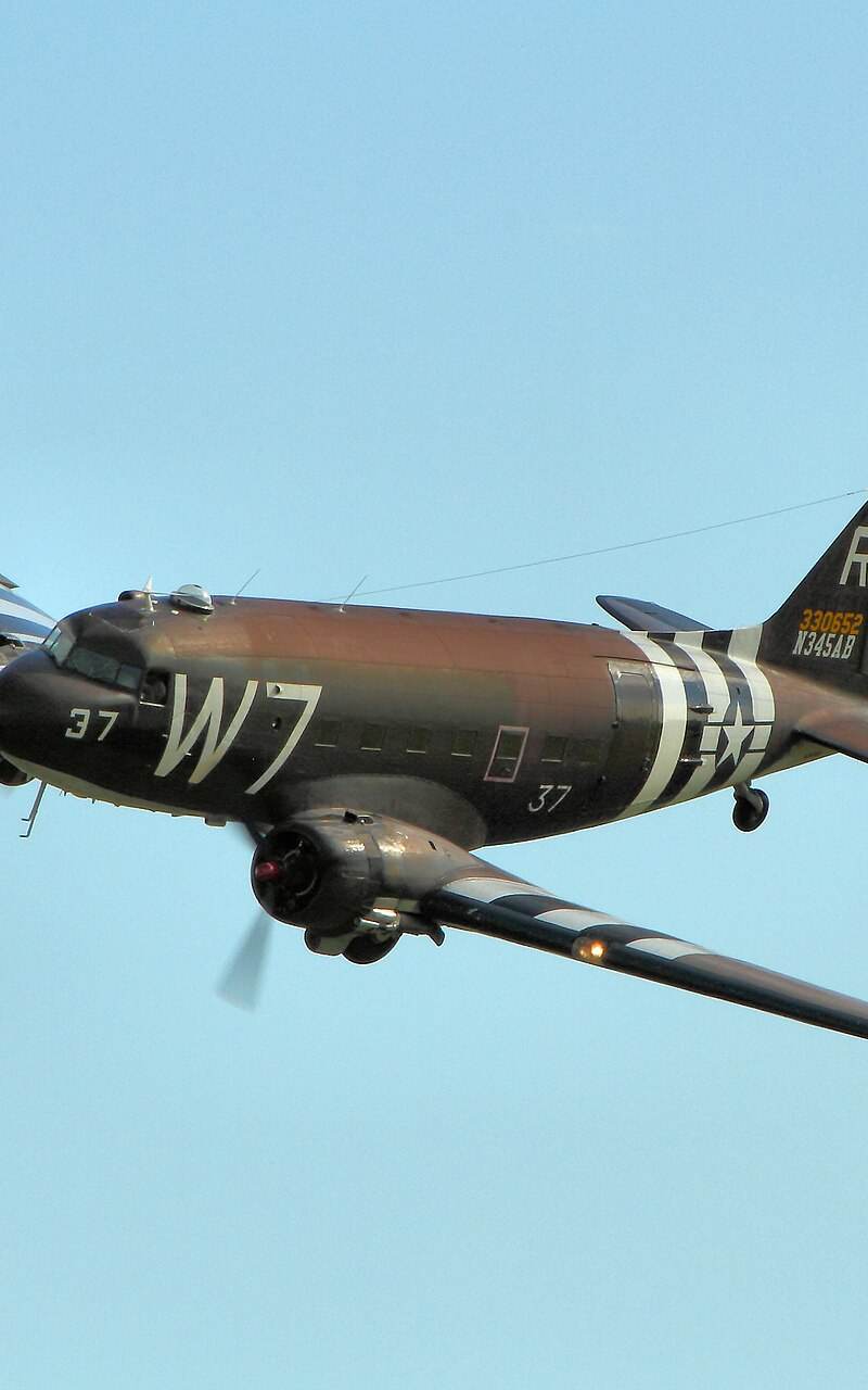 N345AB - Douglas