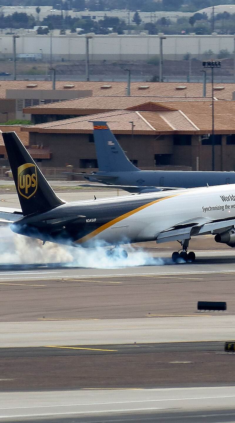 N345UP - Boeing