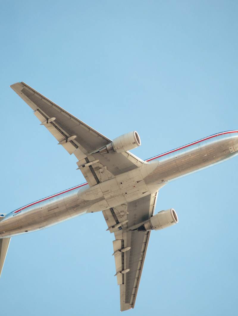 N348AN - Twin-engine aircraft