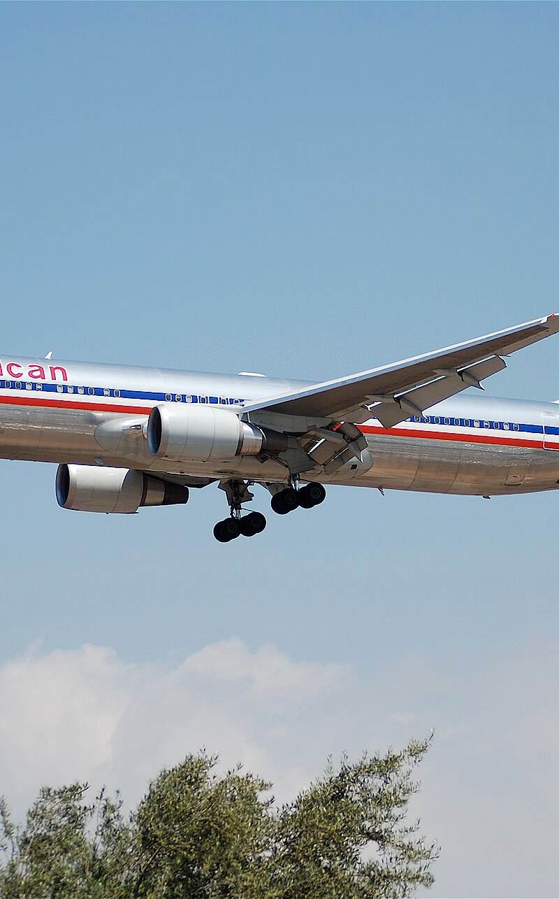 N349AN - Twin-engine aircraft