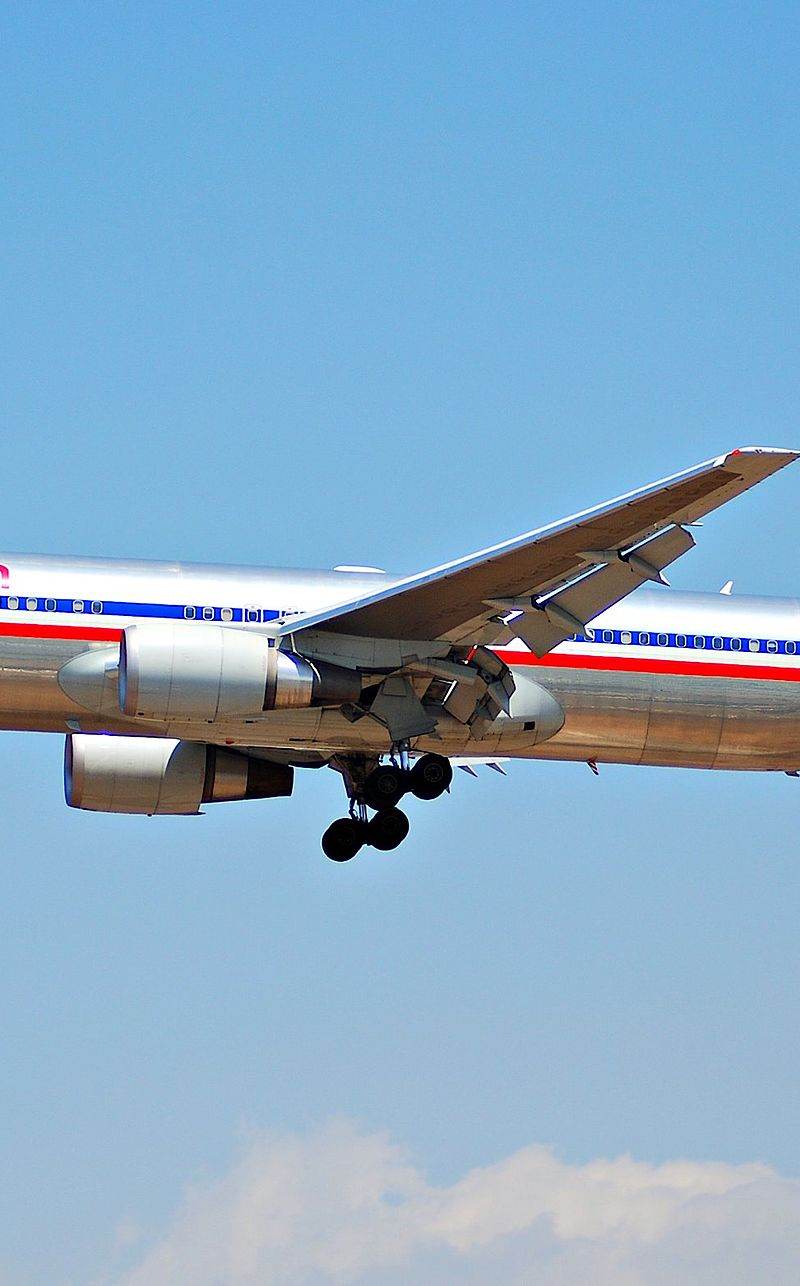 N349AN - Twin-engine aircraft