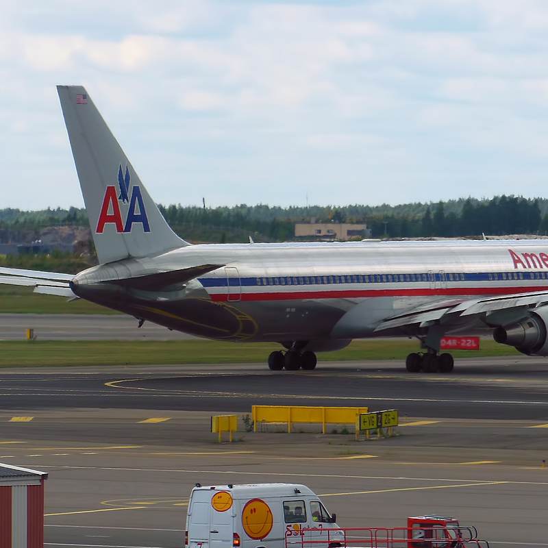 N349AN - Twin-engine aircraft
