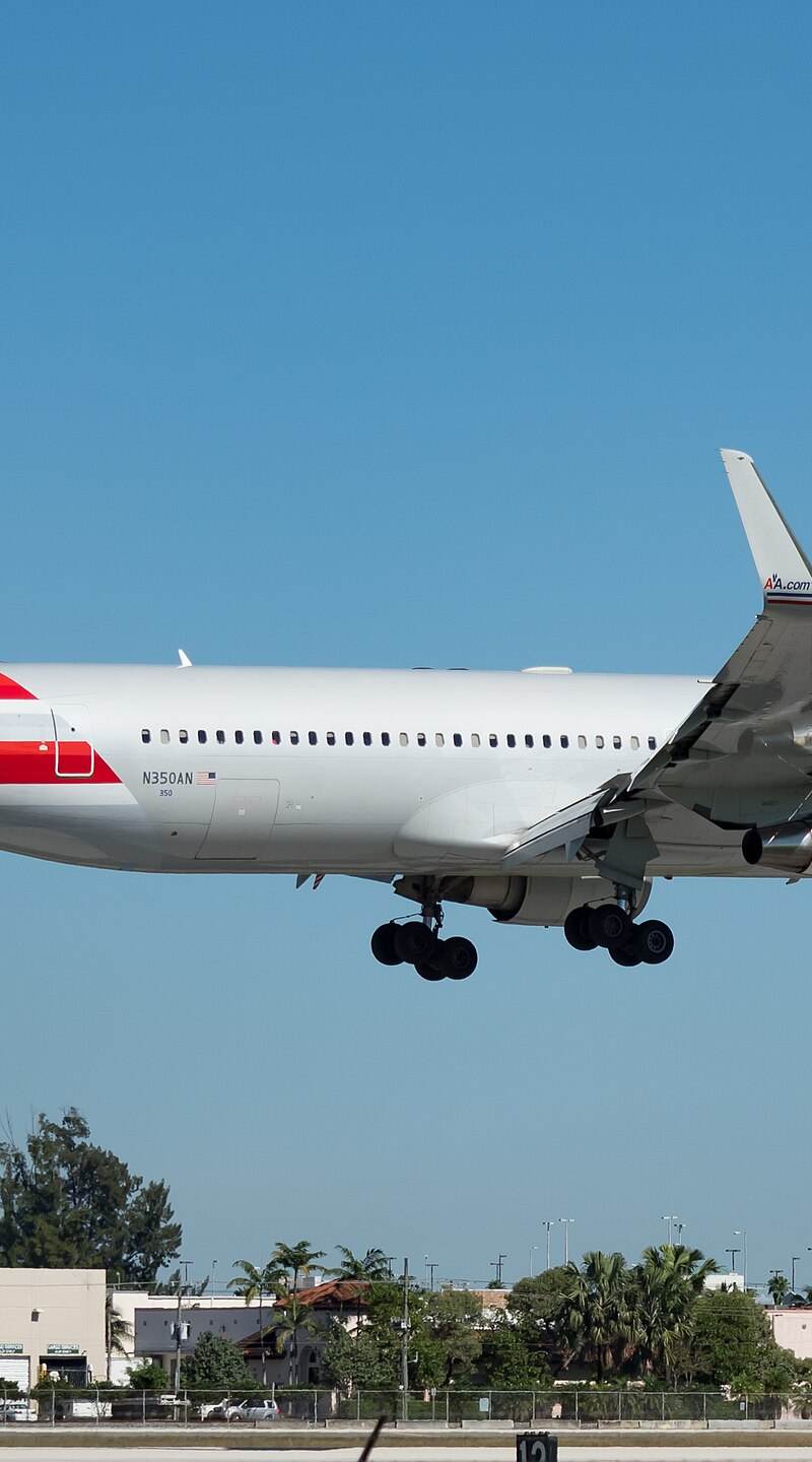 N350AN - Twin-engine aircraft