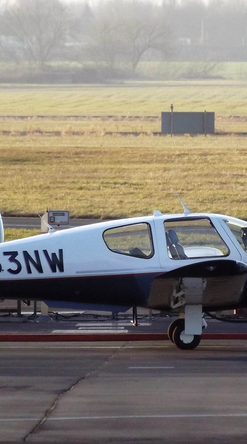 N33NW - Single-engine aircraft