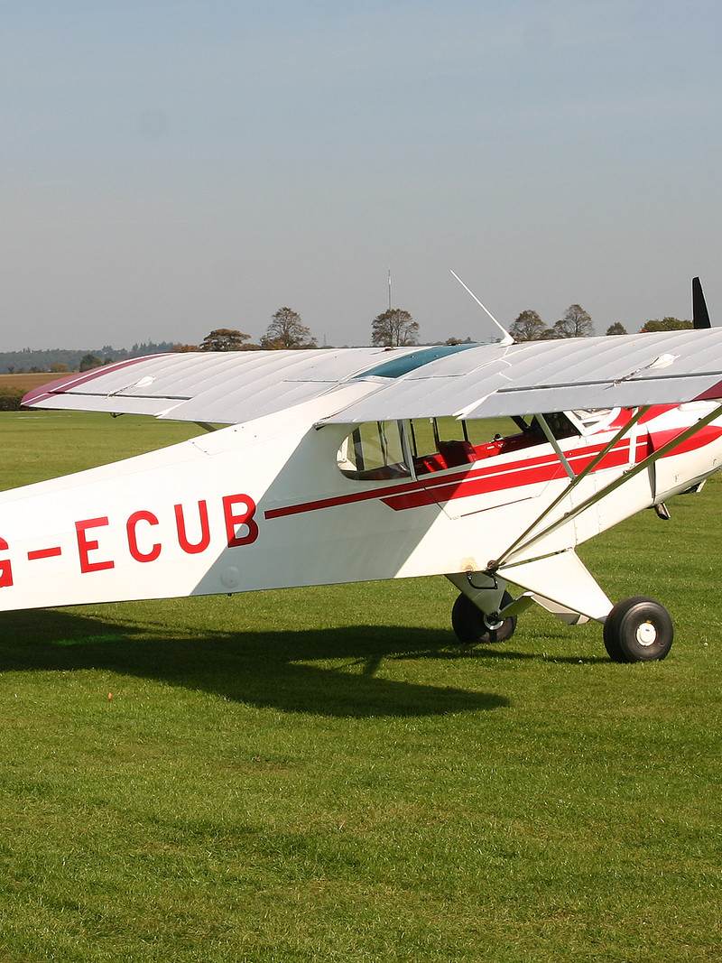 G-ECUB - Piper