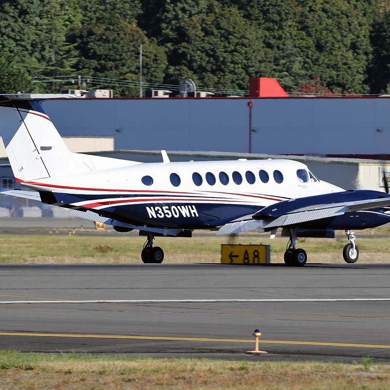 N350WH - Twin-engine aircraft
