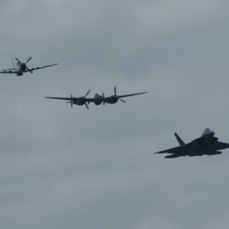  - Twin-engine aircraft