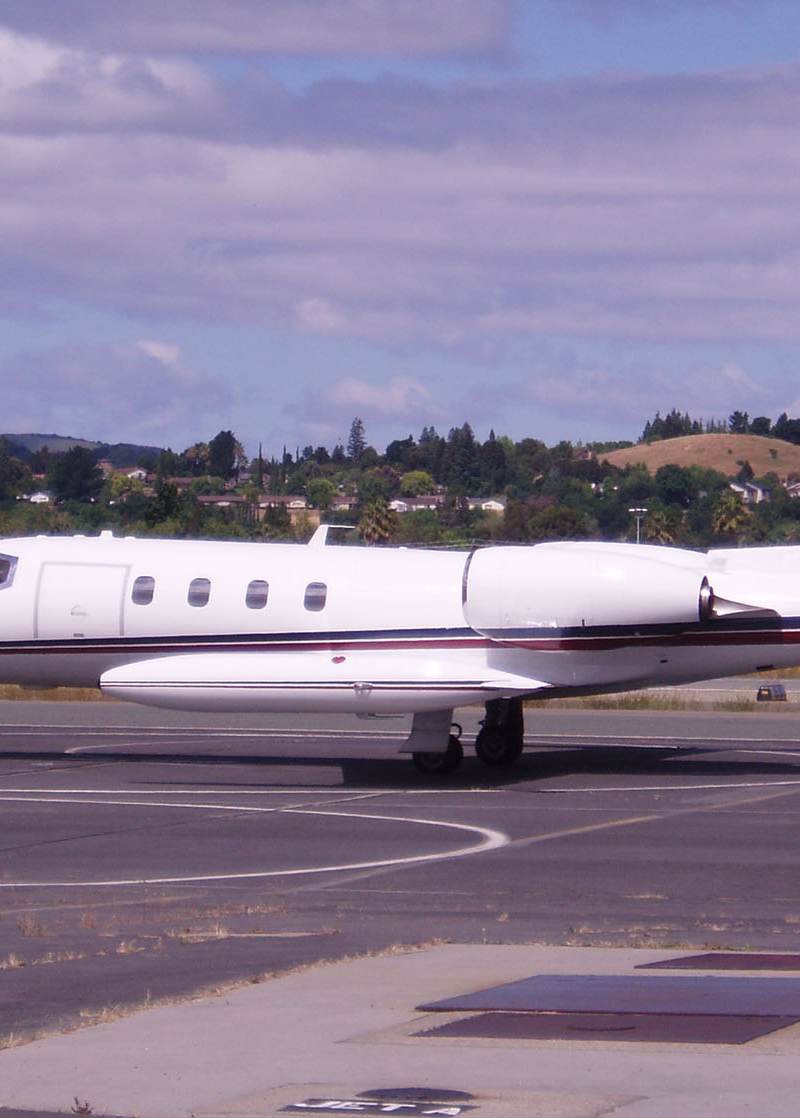 N351EF - Business jet