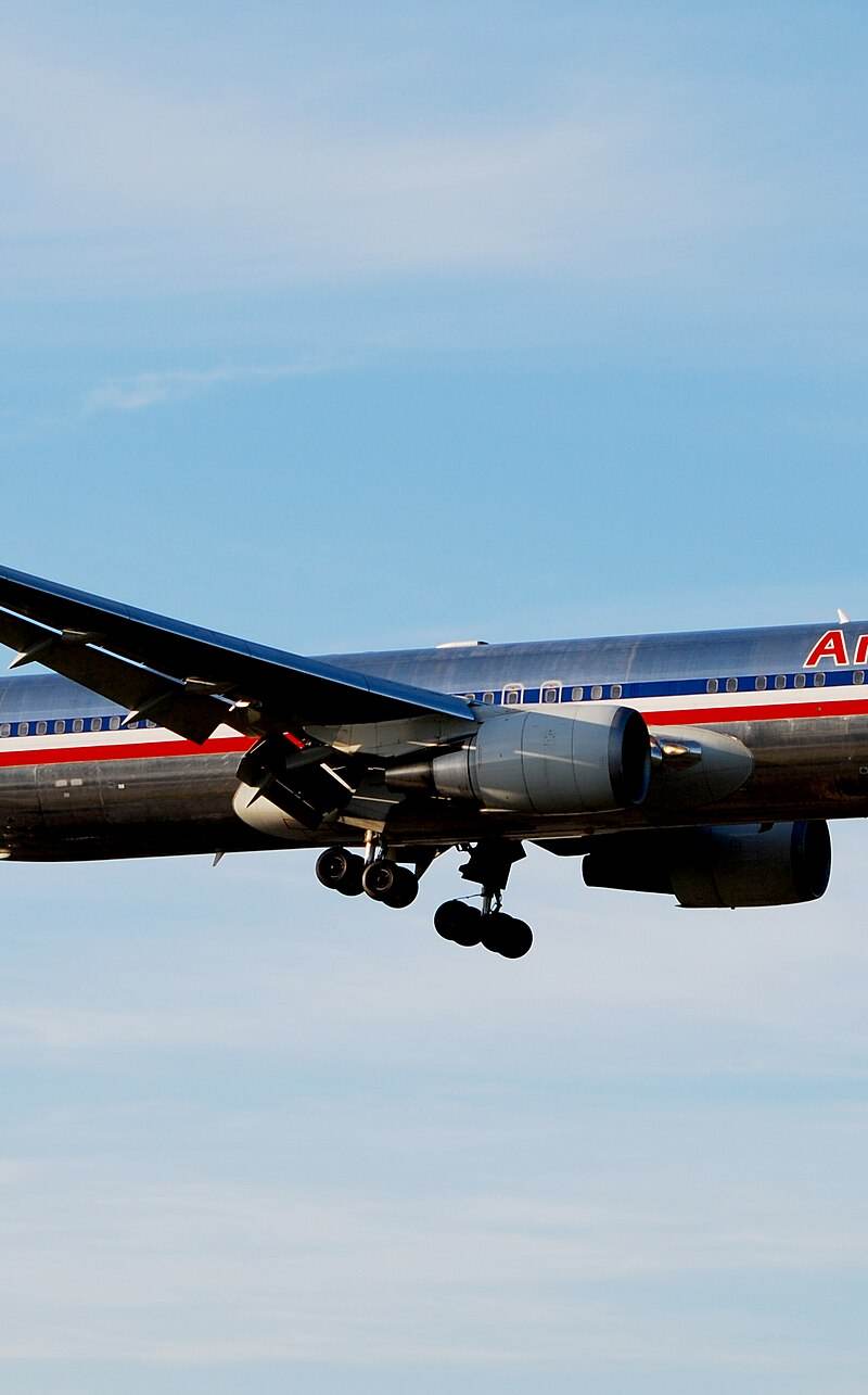 N352AA - Twin-engine aircraft