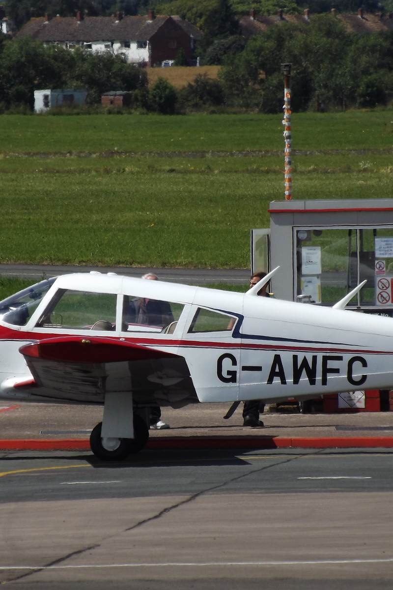G-AWFC - Piper