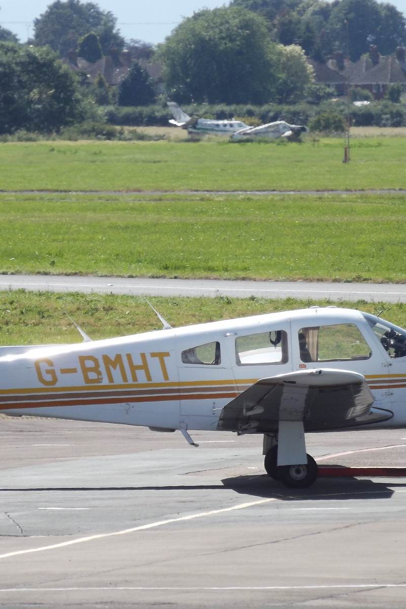 G-BMHT - Piper