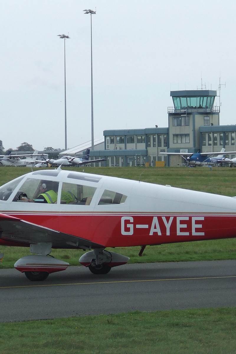 G-AYEE - Piper
