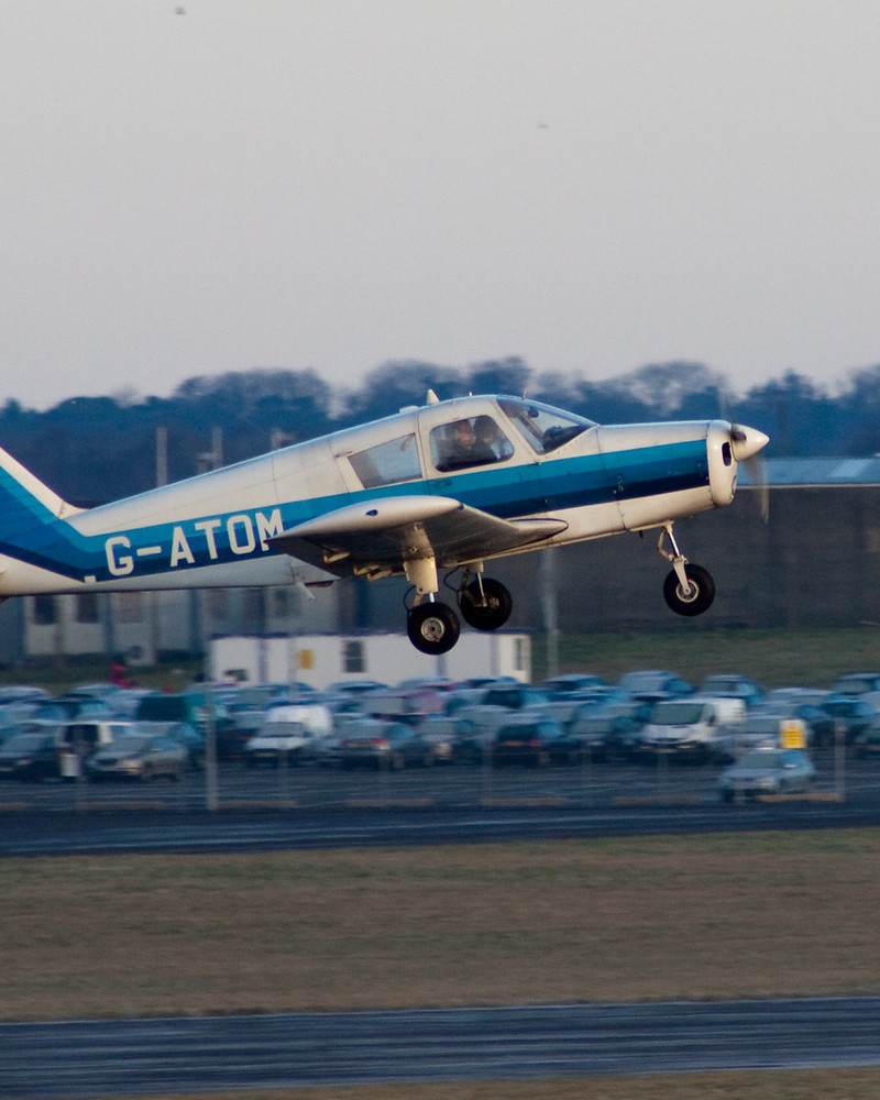 G-ATOM - Single-engine aircraft