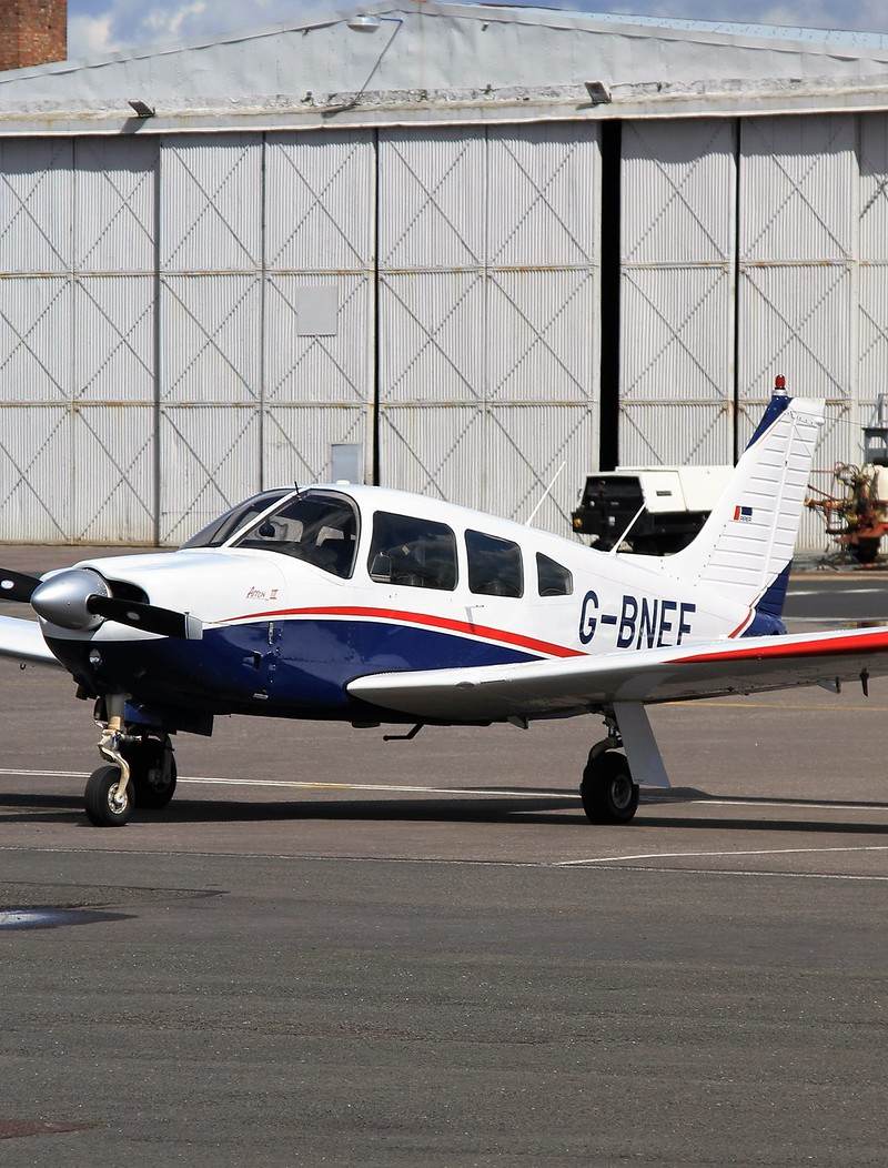 G-BNEE - Piper