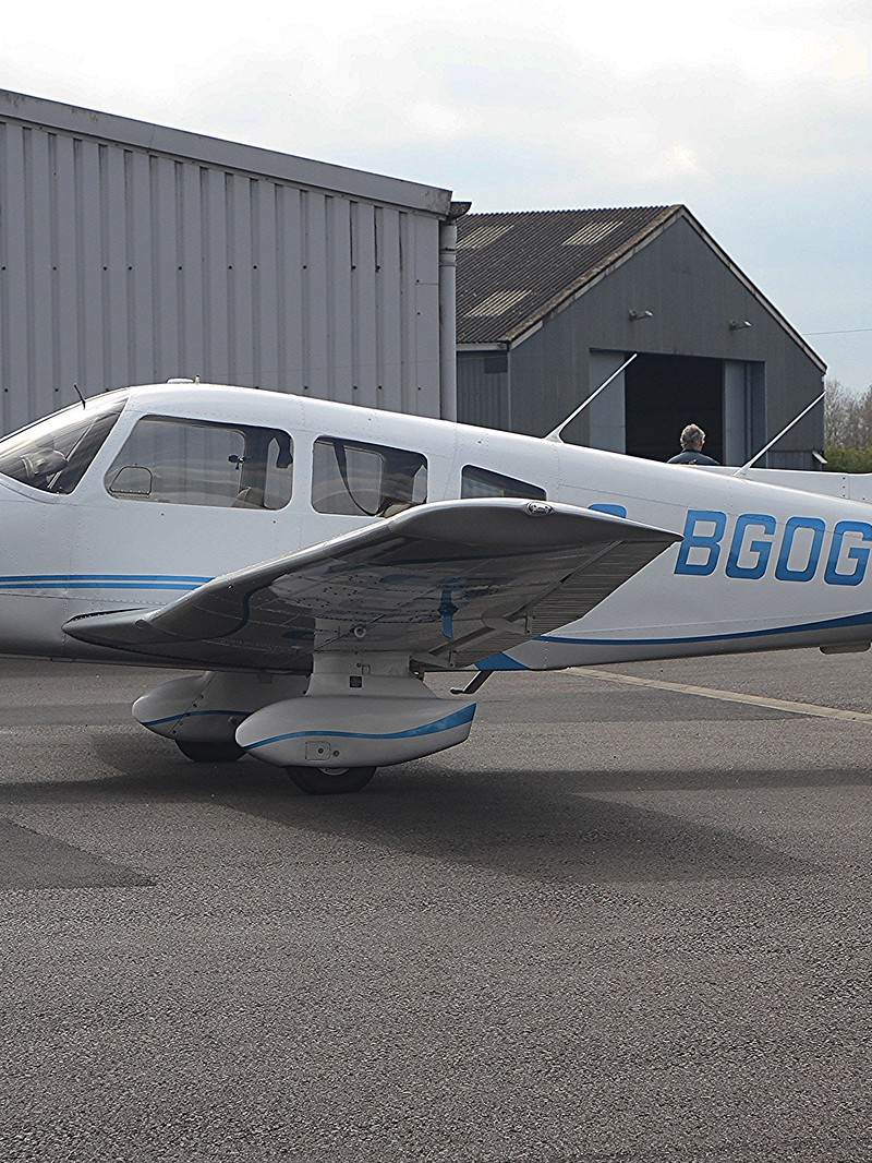G-BGOG - Piper