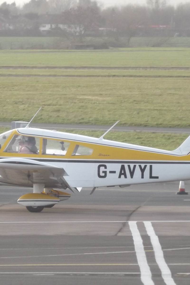 G-AVYL - Piper
