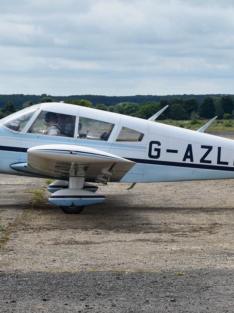 G-AZLN - Piper