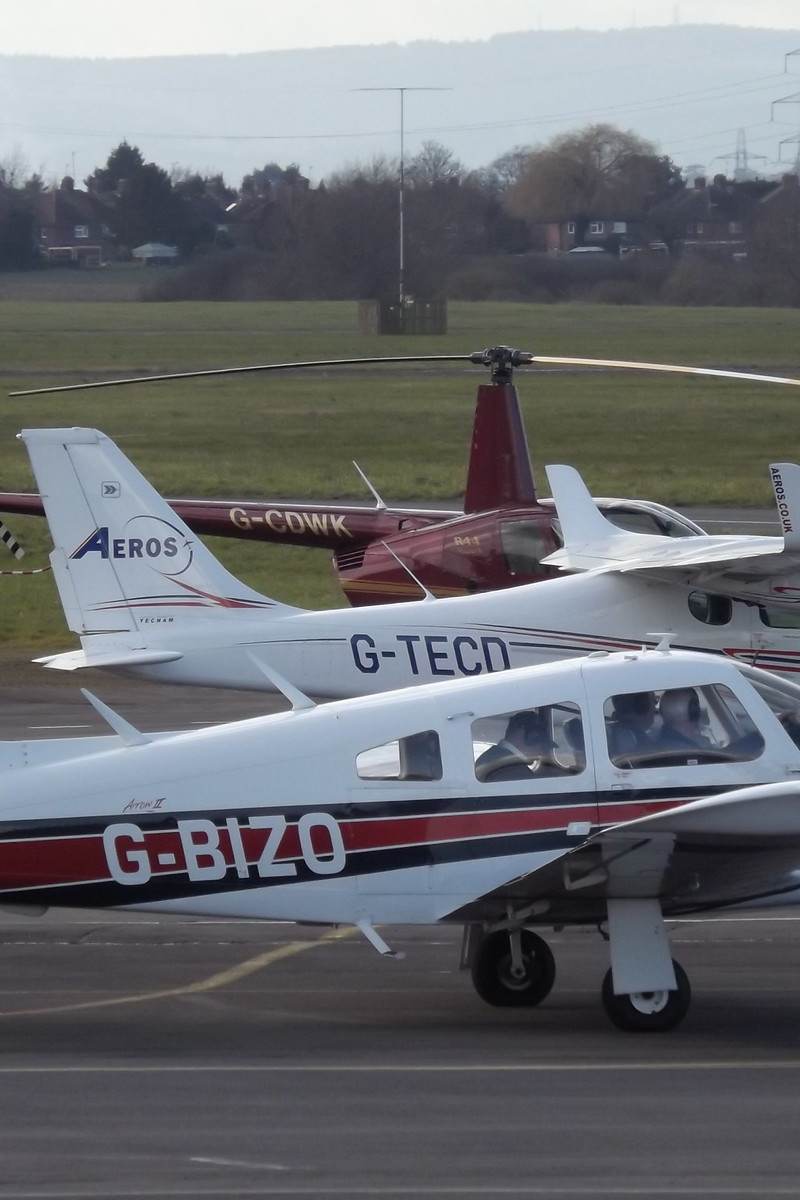 G-BIZO - Piper