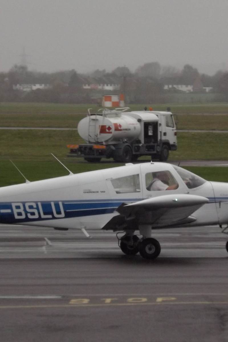 G-BSLU - Piper