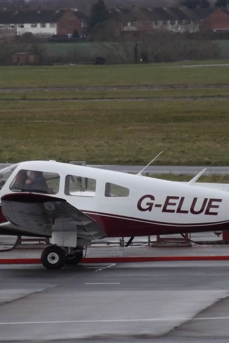 G-ELUE - Piper