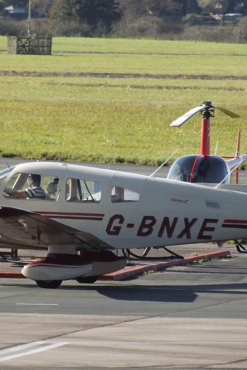 G-BNXE - Piper