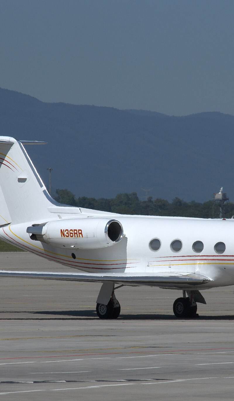 N36RR - Business jet