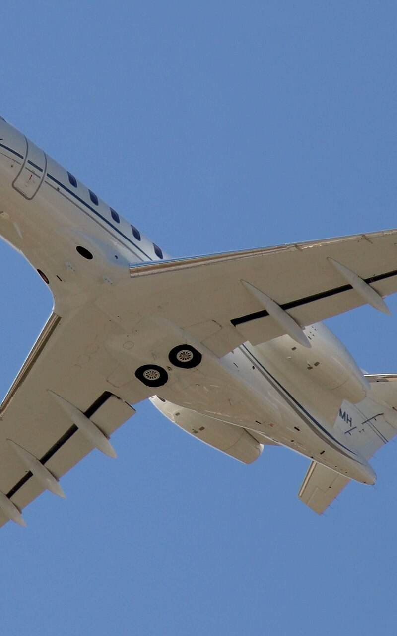 N358MH - Bombardier