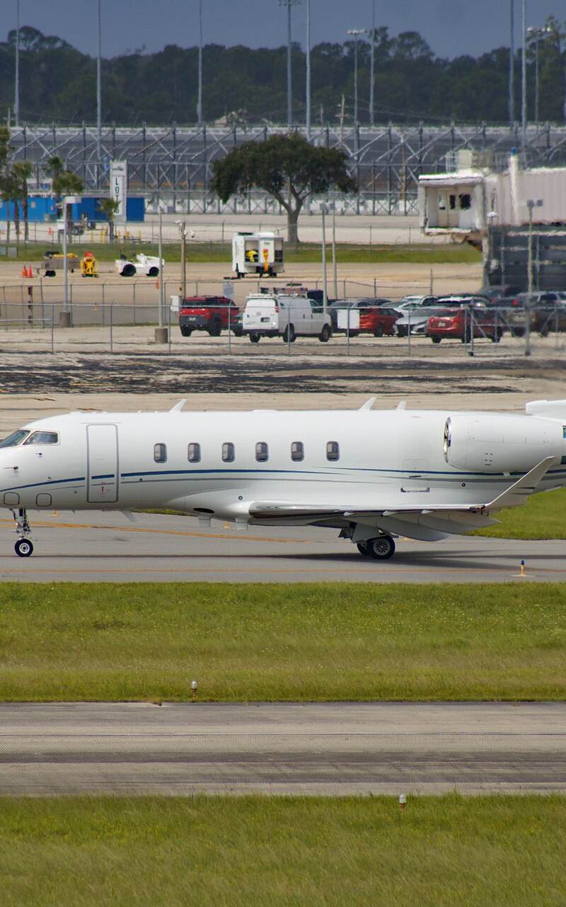 N358MH - Bombardier