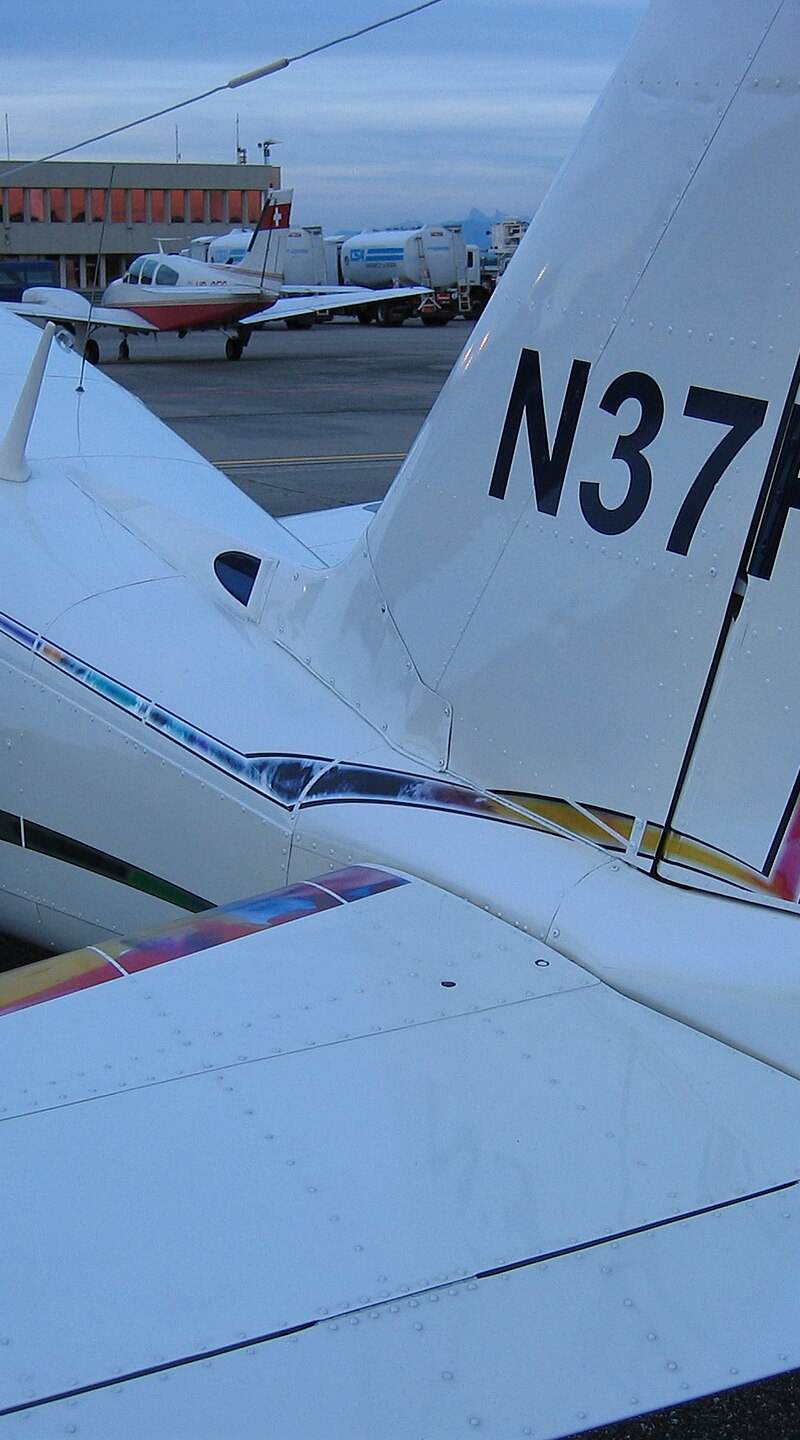 N37HE - Single-engine aircraft