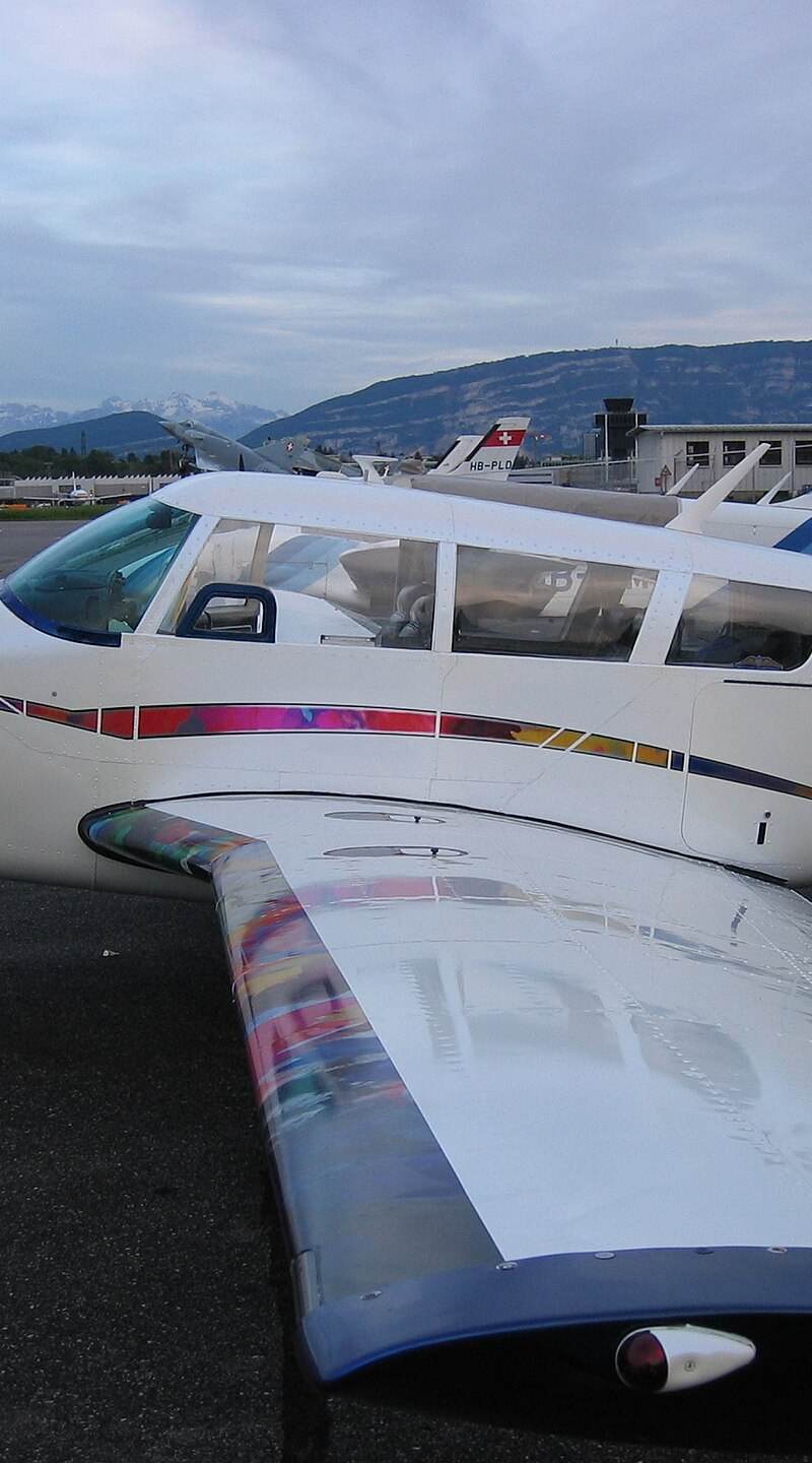 N37HE - Piper