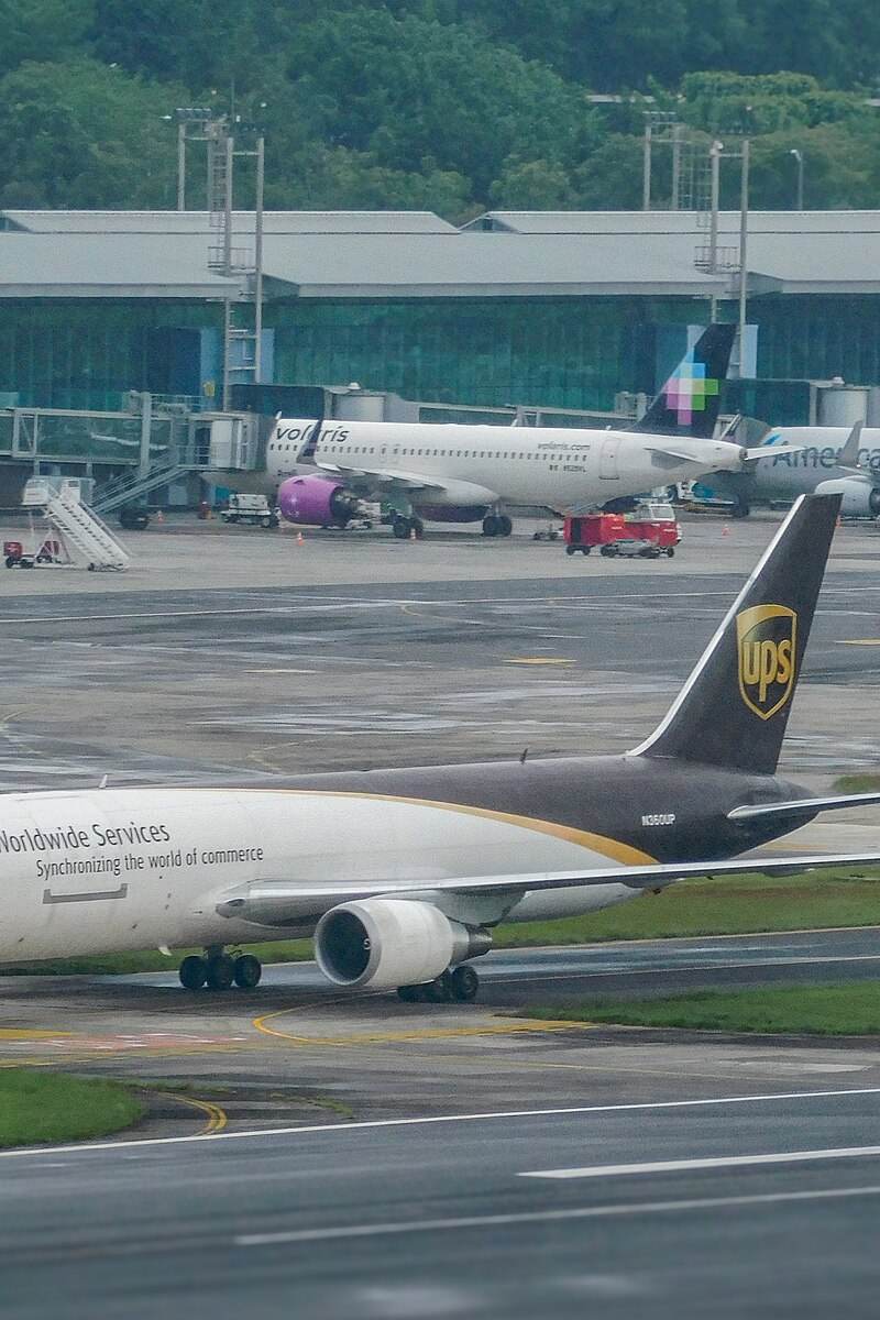 N360UP - Twin-engine aircraft