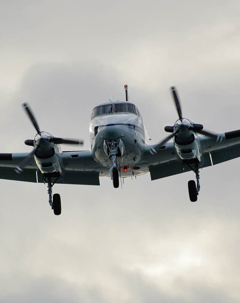 N362MC - Twin-engine aircraft