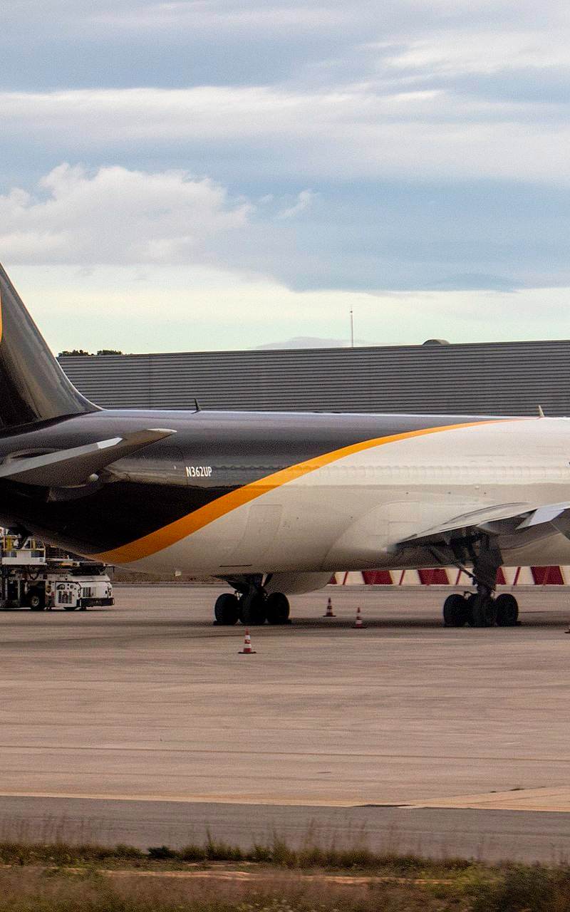 N362UP - Twin-engine aircraft