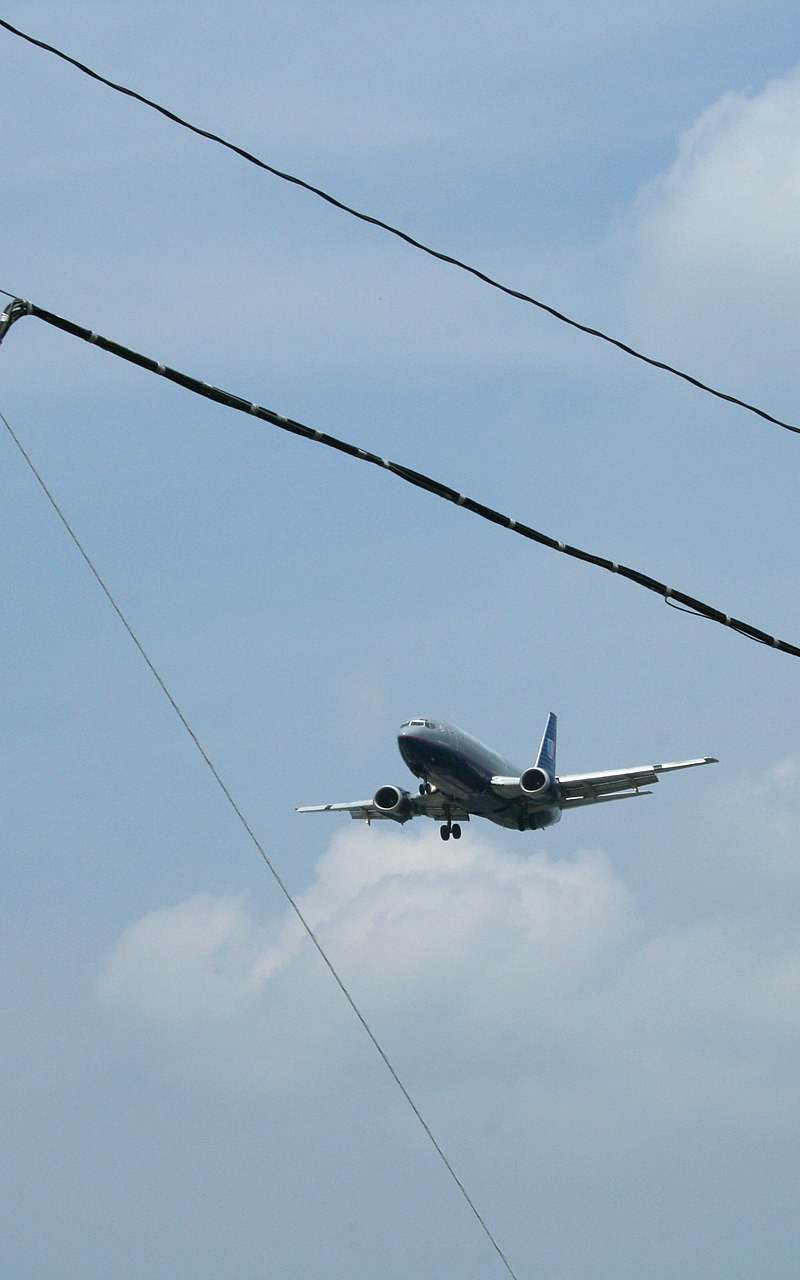N365UA - Twin-engine aircraft