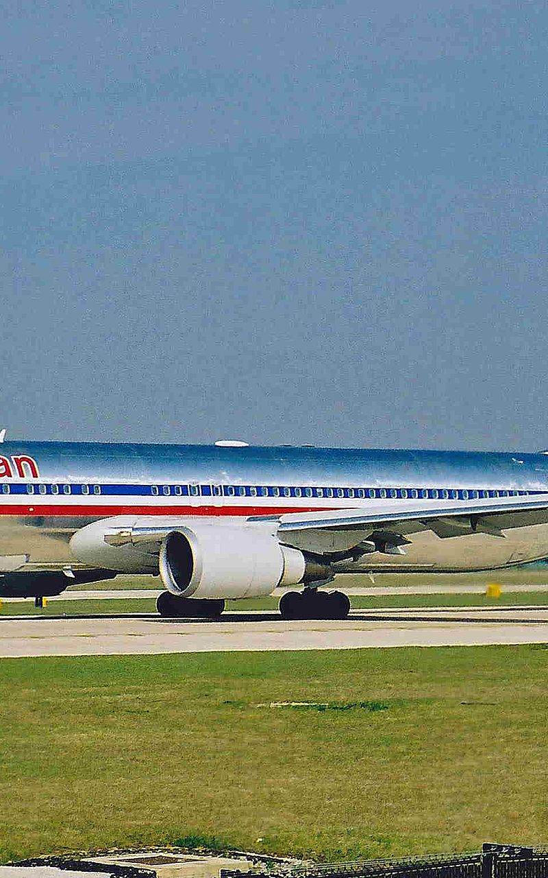 N368AA - Twin-engine aircraft