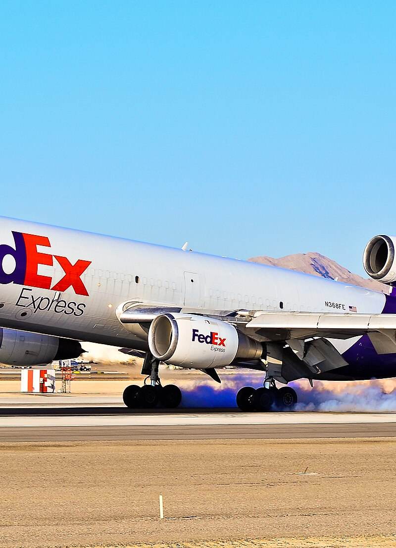 N368FE - Douglas