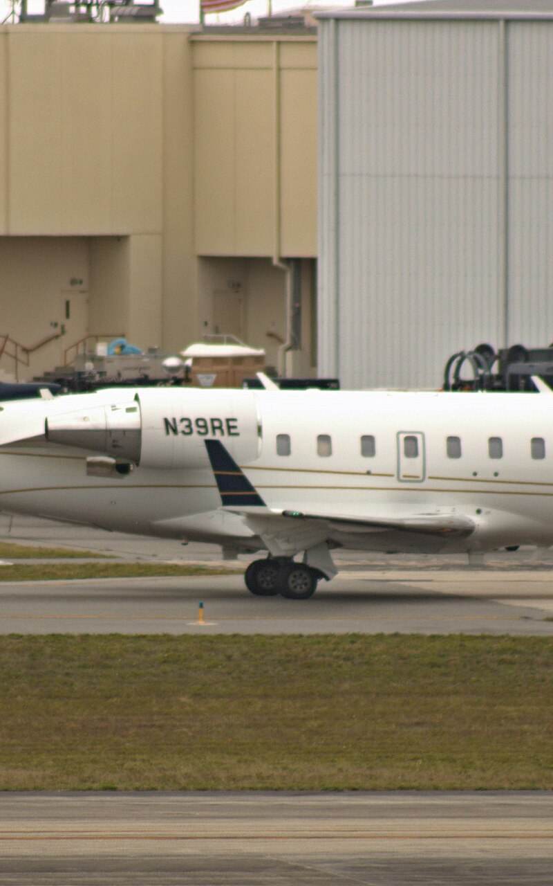 N39RE - Bombardier