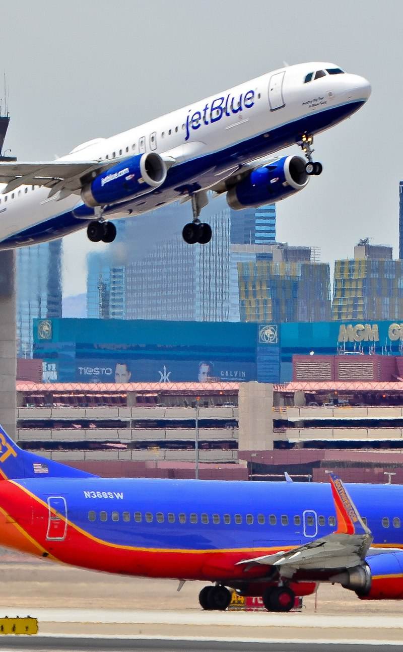 N368SW - Twin-engine aircraft