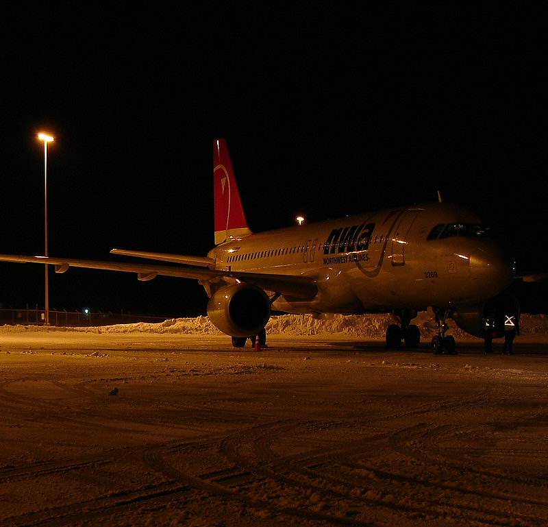 N369NW - Twin-engine aircraft