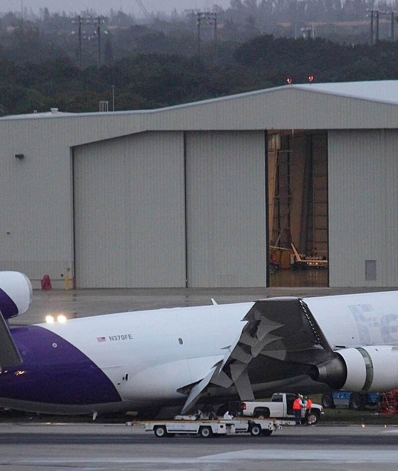 N370FE - Aircraft