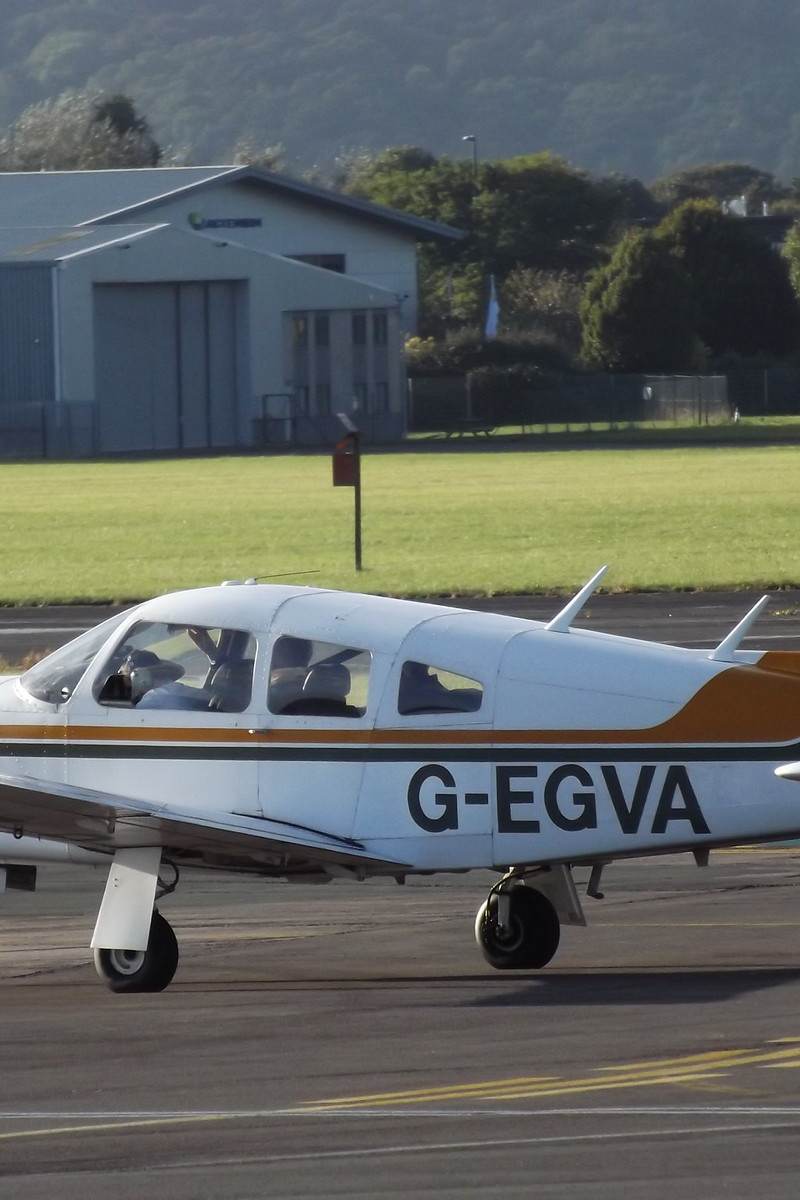 G-EGVA - Piper